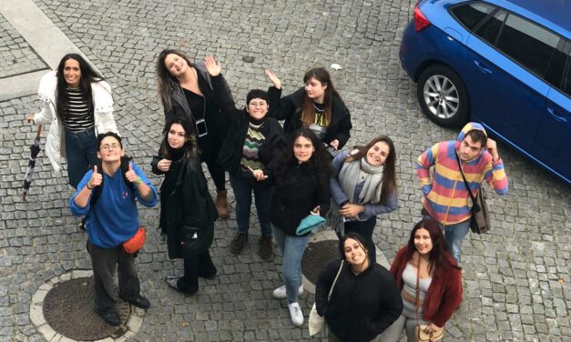 Els i les joves del Projecte CHIMES es troben a Lisboa